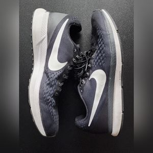 Nike Men's Pegasus 34 Running Sneaker in Black/White (9.5)